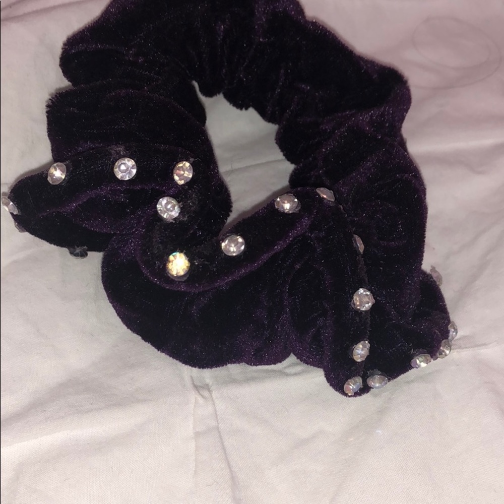 Hair scrunchie